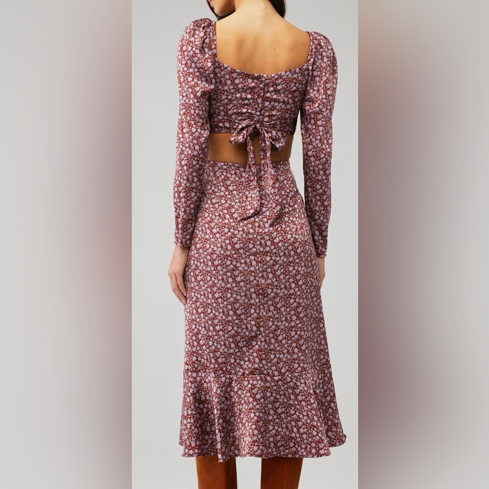 Astr the Label Long Sleeve “Lanie” Floral Dress with Open Back - Picture 2 of 10
